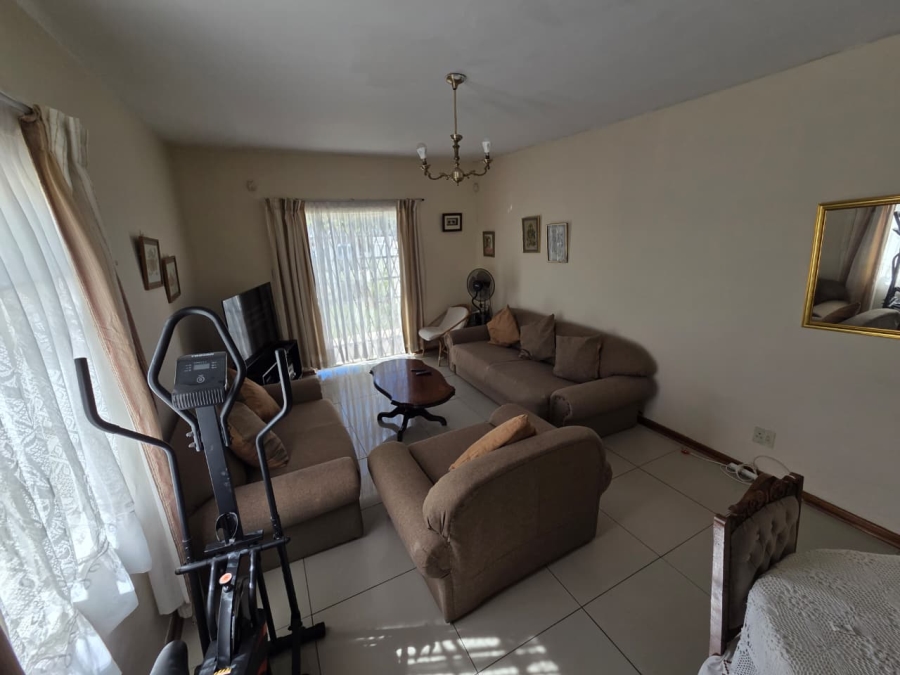 To Let 2 Bedroom Property for Rent in Queenstown Central Eastern Cape